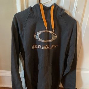 Men’s size l Oakley sweatshirt